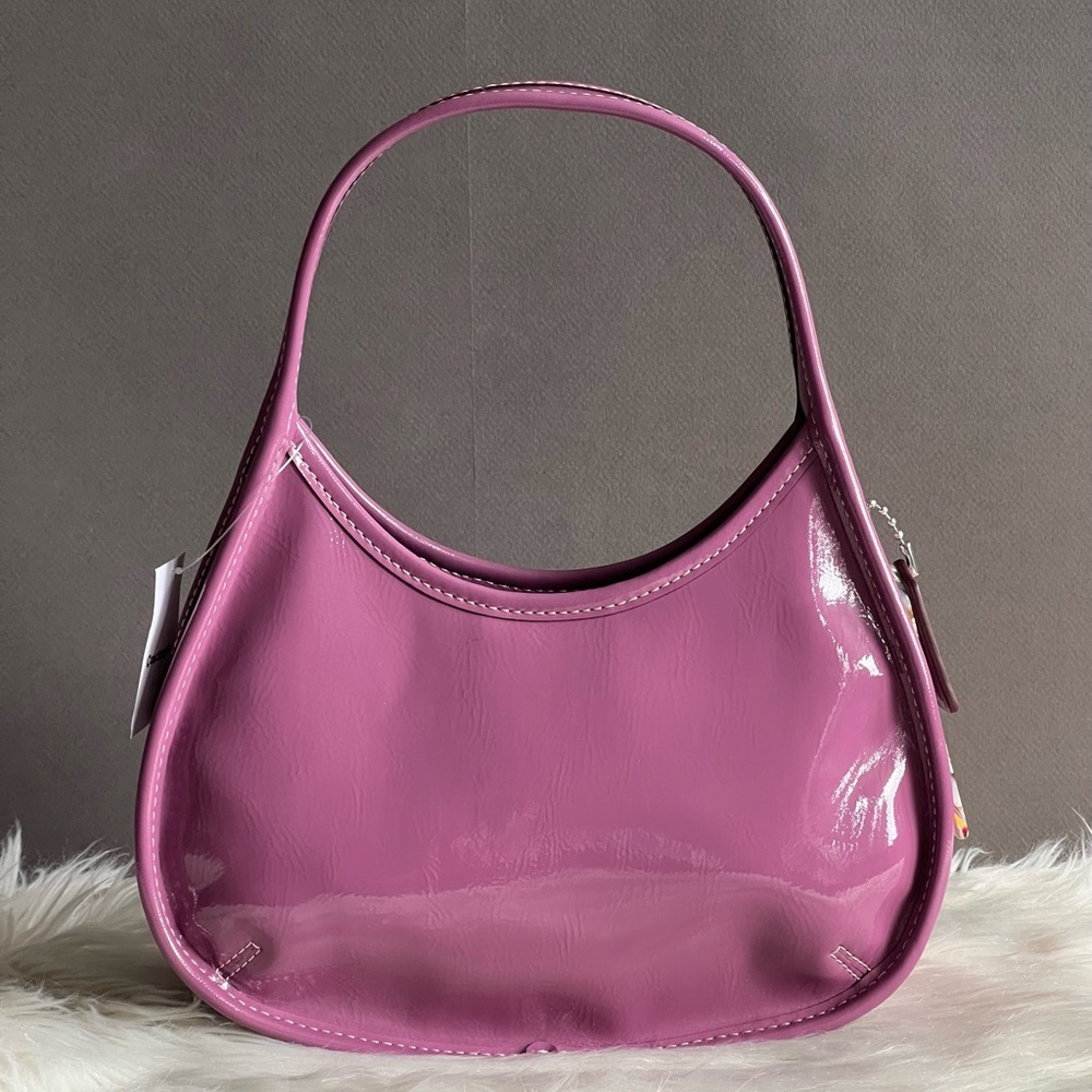 CQ003 - Coach Ergo Bag in Crinkle Patent Coachtopia Leather